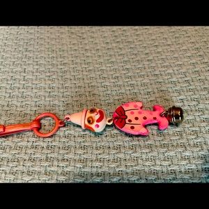 Vintage 80’s plastic charm for charm necklace.